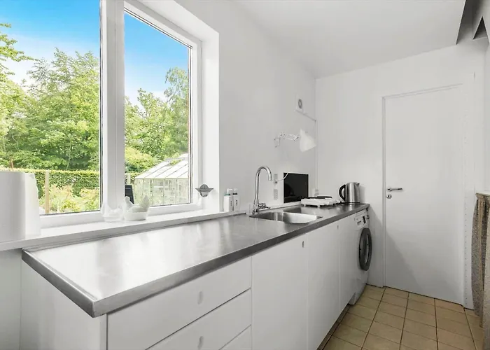 4789-ronne-stampen-vej-2-hus-22 *